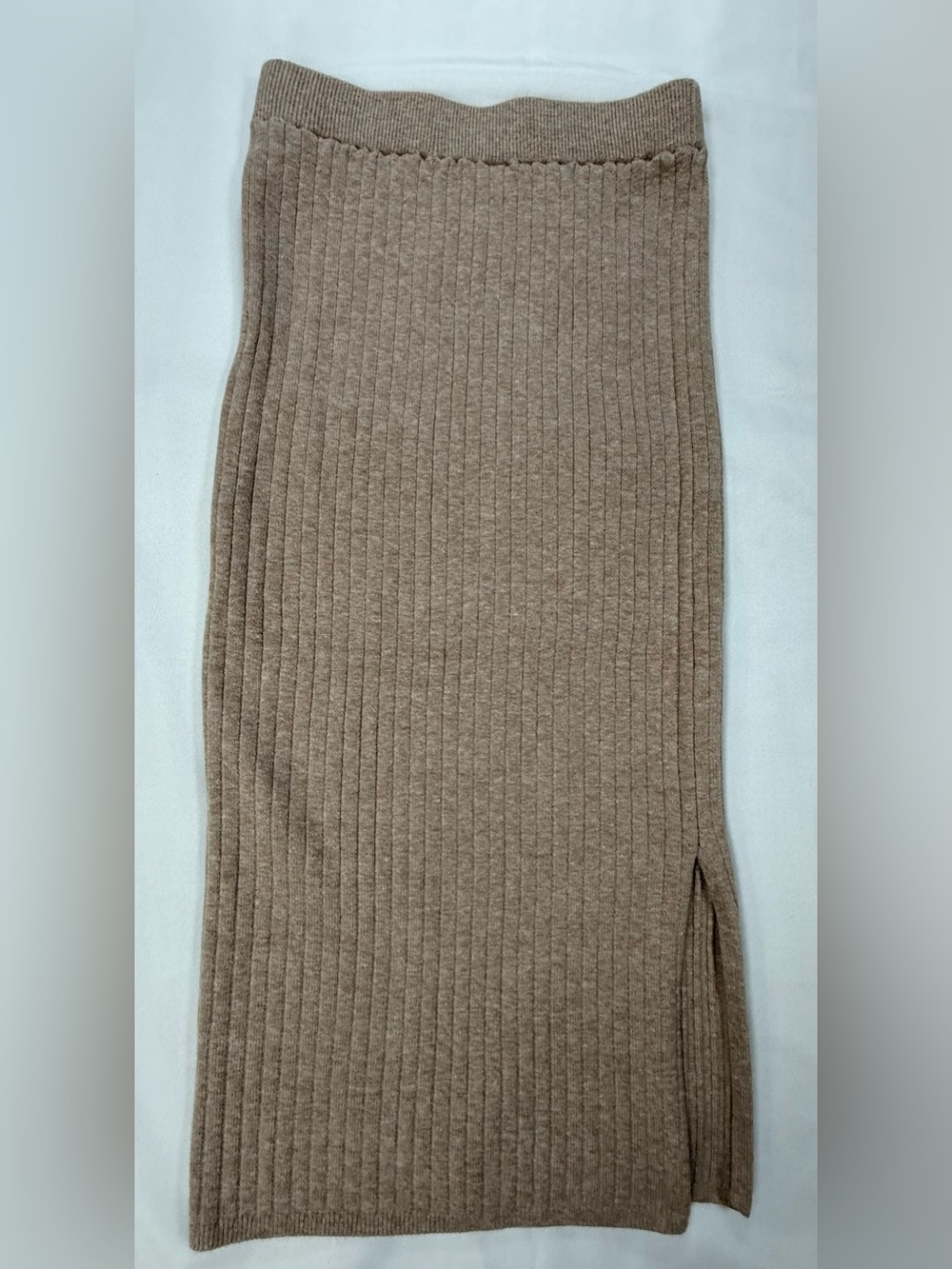 Able Ribbed Pencil Skirt in Taupe